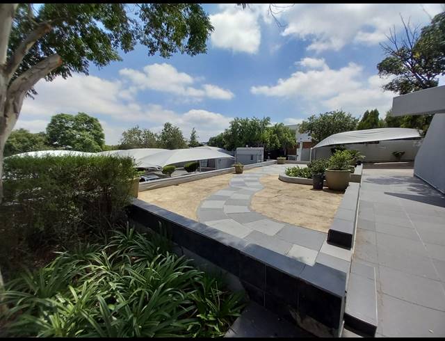 775M² OFFICE TO LET IN BRYANSTON